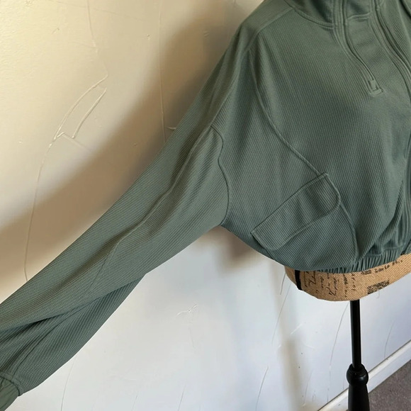 Lululemon Adaptable Fit Full-Zip Jacket Tidewater Teal Jacket EUC 10 - Picture 5 of 8